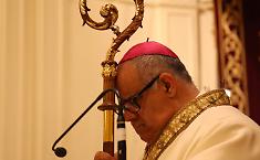 Three years in Noto: Monsignor Salvatore Rumeo, the church returns to its roots between mercy and hope