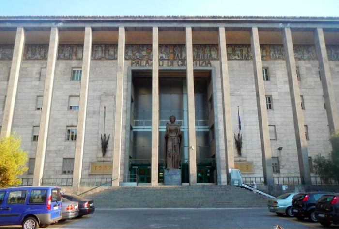 The lunch break cannot be replaced by a meal voucher