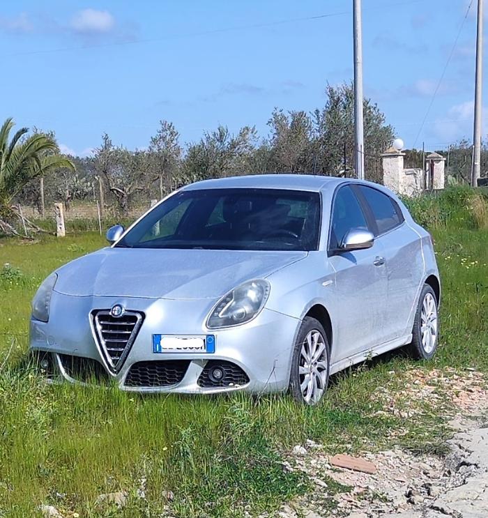 Stolen car in Santa Croce Camerina found in Acate thanks to social media reports and residents' tips.