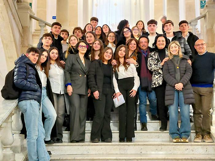 Comiso, the students of Carducci in comparison with their "colleagues" from Caltagirone