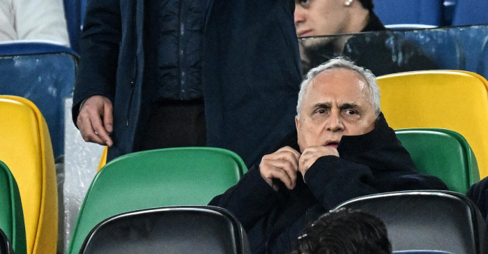 Threats to Lotito on the walls of a church in Rome: investigations underway, bipartisan solidarity for the Lazio owner