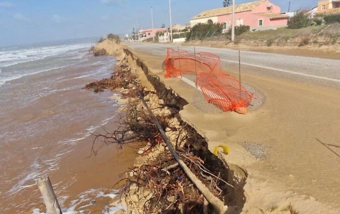 The future of traffic management in Santa Maria del Focallo, opposing positions