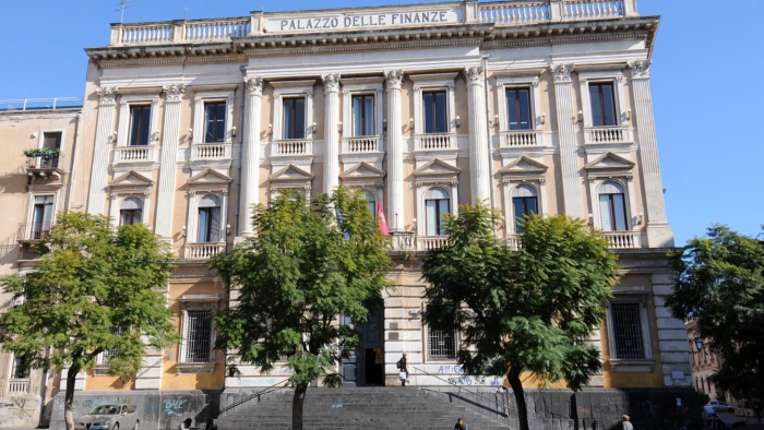 A church, two earthquakes, a police station: what Catania has forgotten without knowing it