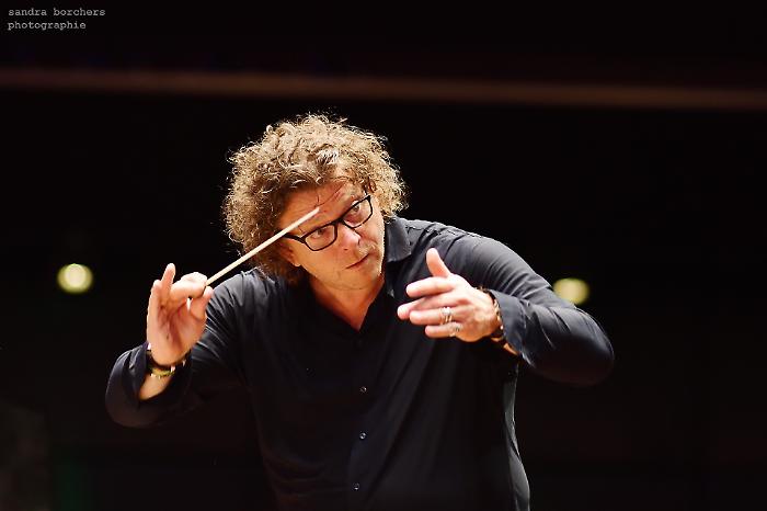 Modica, a major symphonic event arrives at the Garibaldi theater