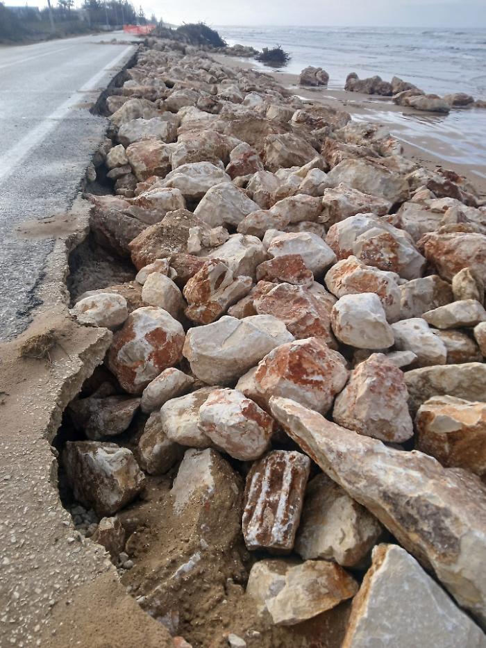 Pozzallo-Marza and the renovation of the coastal road, Milana: "But what materials did you use?"