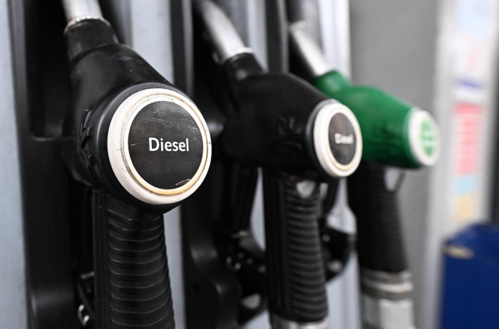 Crude oil is on the rise again after the attack in Asaluyeh. Rome accelerates on the "fuel dossier".