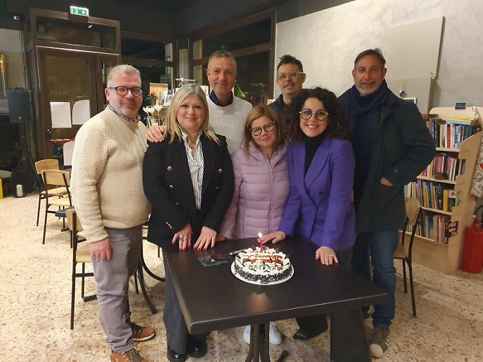 Nostalgia from kindergarten, they meet again 48 years later