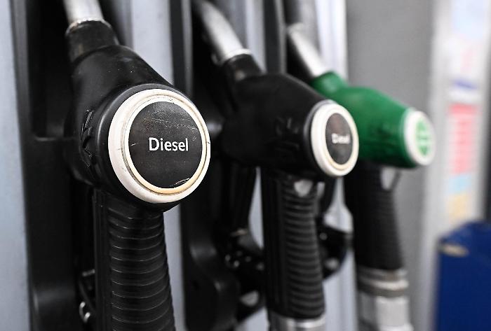 Dear fuels and tax cuts. Consumer associations: "Good, but twenty days are not enough"