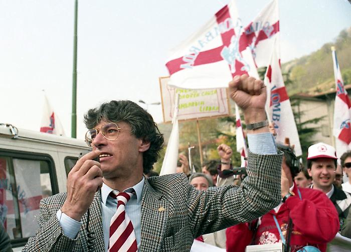 Umberto Bossi and Sicily: theories on the autonomist mafia, alliances with Lombardo and Orlando, and the partisan relative