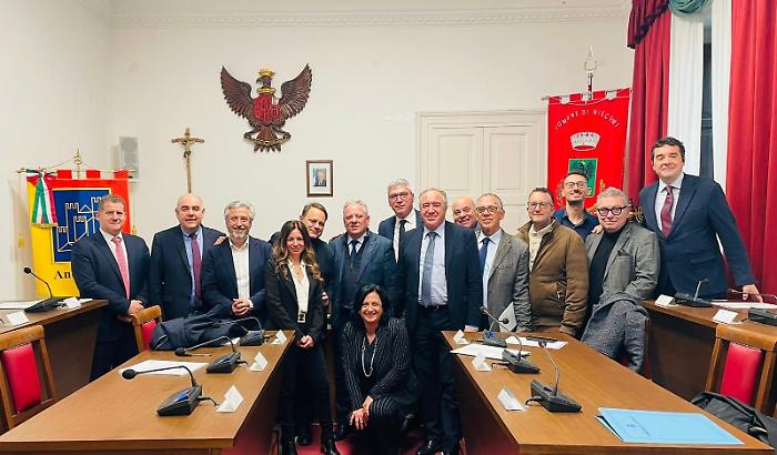 Comiso, the "Student Connections" were presented at Anci