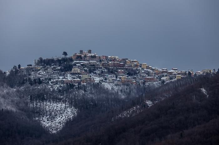 Astronomical Spring has arrived, but winter is not giving up: "Arctic blast" from Norway and Easter in the balance.
