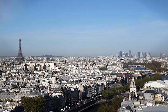 Polling stations are open in France for the second round of the municipal elections: a dress rehearsal ahead of the presidential elections in 2027.