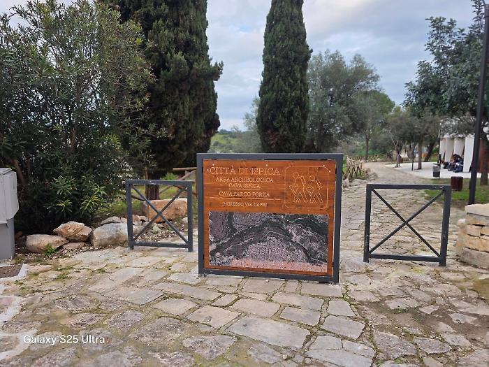 Ispica, the long quarry shines again: the story of architect Sergio Abbate