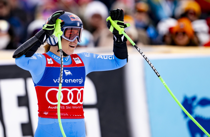 The blue Sofia Goggia wins the super-G: first World Cup in the specialty