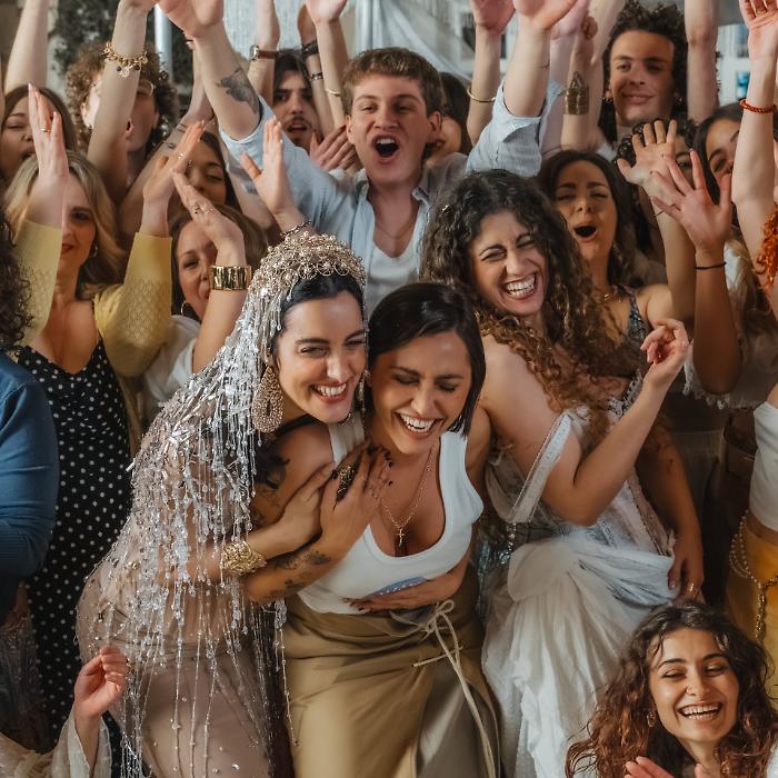 Serena Brancale celebrates the South: the single "Al mio paese" featuring Sicilian artists Levante and Delia is coming soon.