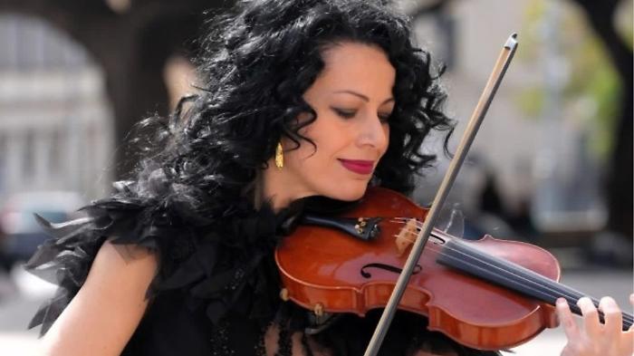 "Fissura," a musical journey between silences and vibrations: the new work by Erika Ragazzi