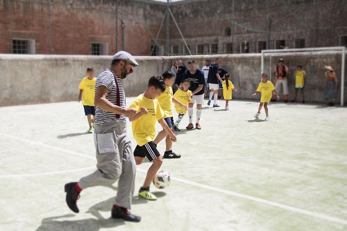 Ragusa, in the shadow of the cell, fathers and sons to cultivate a relationship