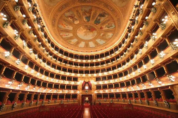 Conductor in Epstein files, the Teatro Massimo in Palermo denies him the contract