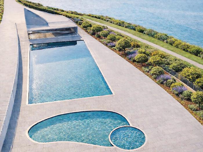 Oreto and Virgin Mary, 30 million in smoke