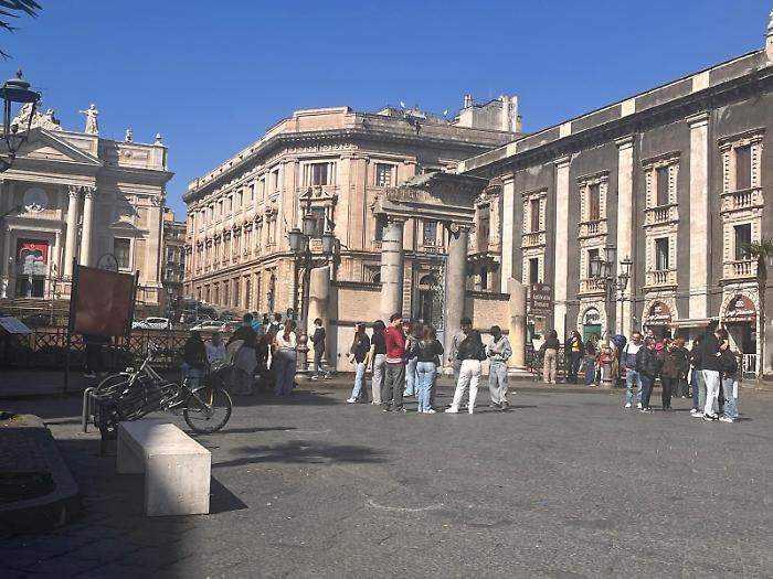 For the fake tourist guides, the Municipality of Catania is tightening its grip.