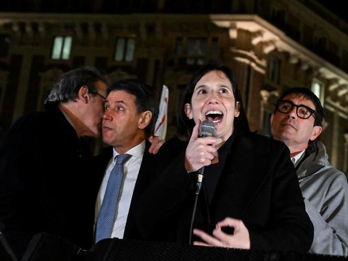 For the broad field, it is already time for primaries: the olive grower Ruffini is the third wheel, no from Salis. But with what criteria?